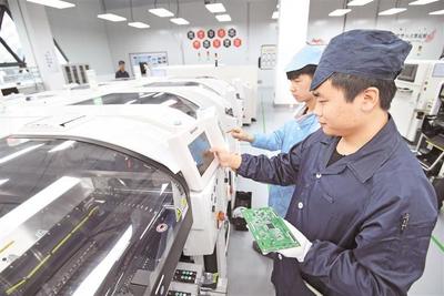 創(chuàng)新強(qiáng)“芯” 穿戴設(shè)備技術(shù)開發(fā)的前沿與趨勢